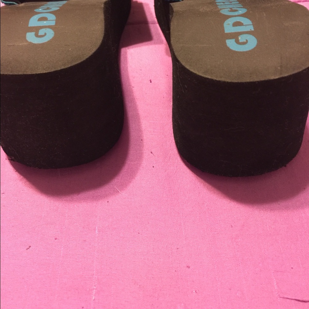 Slides - Picture 4 of 5